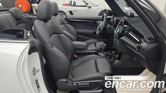 Mini Cooper Convertible — Фото автомобиля 11