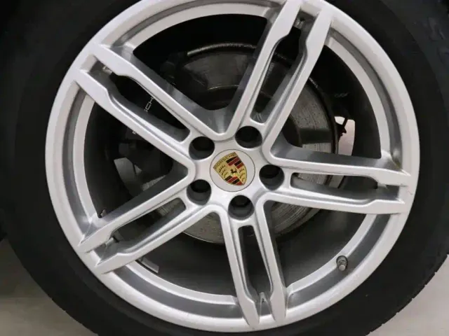 Porsche Macan — Фото автомобиля 21