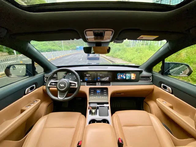 Li Auto ONE — Фото автомобиля 8