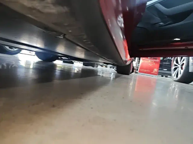 Tesla Model 3 — Фото автомобиля 20