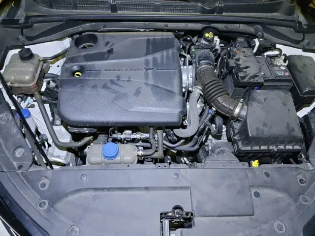 Changan Eado — Фото автомобиля 16