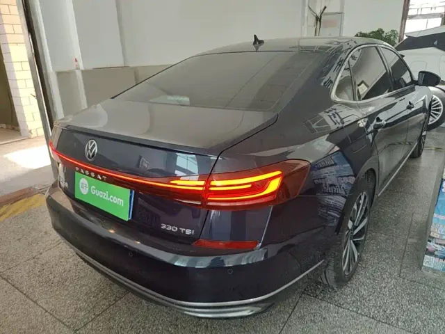 Volkswagen Passat — Фото автомобиля 6