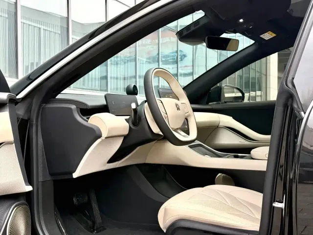 Nio ET5 Touring — Фото автомобиля 8