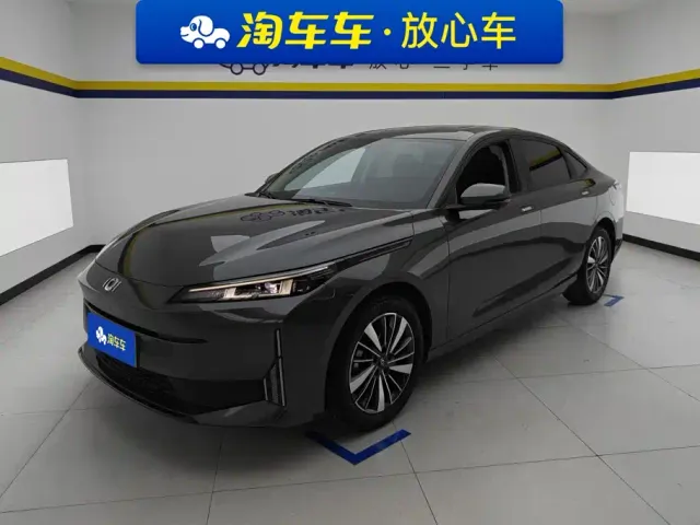 Фотография автомобиля — Changan Qiyuan A05