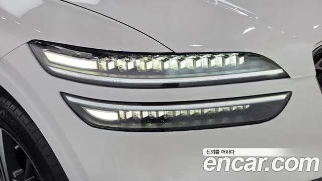 Genesis GV70 — Фото автомобиля 7