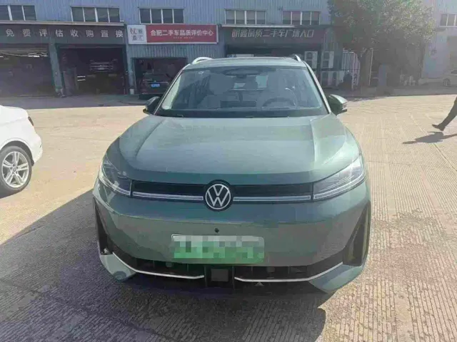 Volkswagen Tiguan L PHEV — Фото автомобиля 2