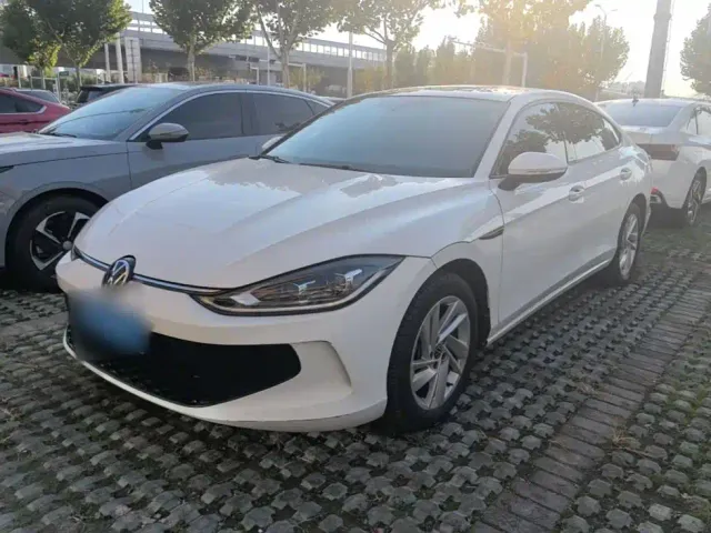 Фотография автомобиля — Volkswagen Lamando