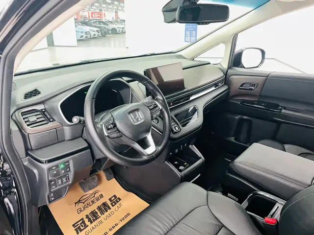 Honda Odyssey — Фото автомобиля 6