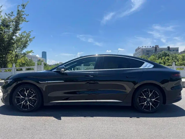 BYD Han — Фото автомобиля 3