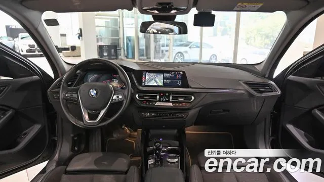 BMW 1 Series F40 — Фото автомобиля 7