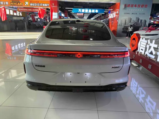 Changan Qiyuan A06 — Фото автомобиля 17