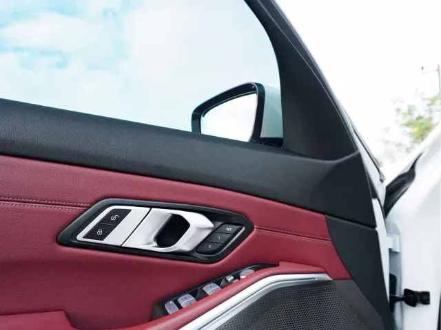 BMW 3 Series — Фото автомобиля 11