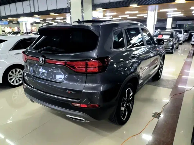 Changan CS75 — Фото автомобиля 6