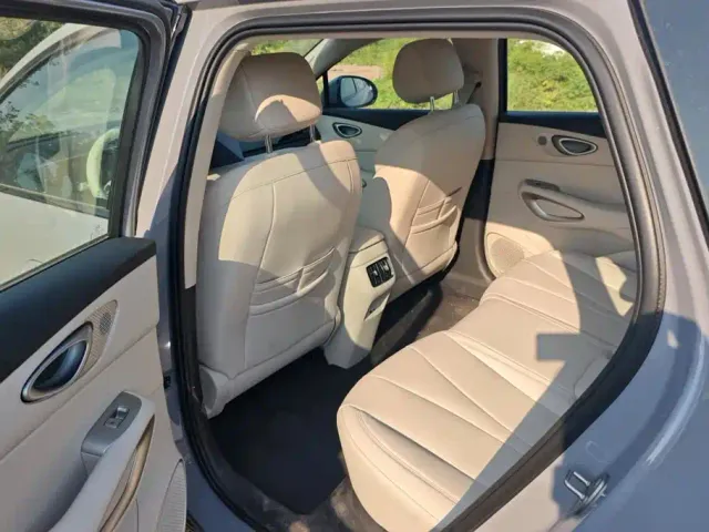 BYD Seal 05 DM-i — Фото автомобиля 11