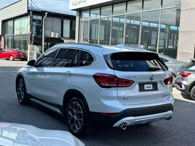 BMW X1 — Фото автомобиля 11