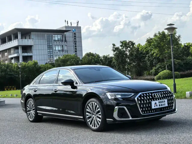 Audi A8 — Фото автомобиля 3