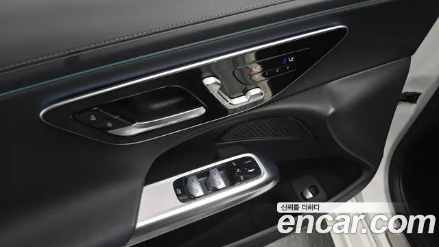 Mercedes-Benz E-Class — Фото автомобиля 28