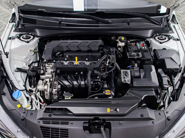 Hyundai Elantra — Фото автомобиля 18