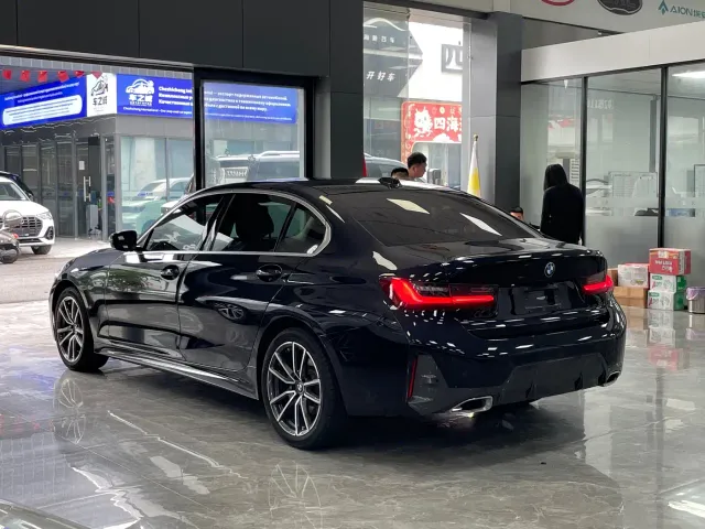 BMW 3 Series — Фото автомобиля 12