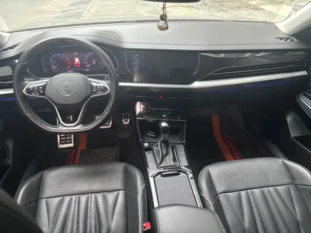Volkswagen Passat — Фото автомобиля 5