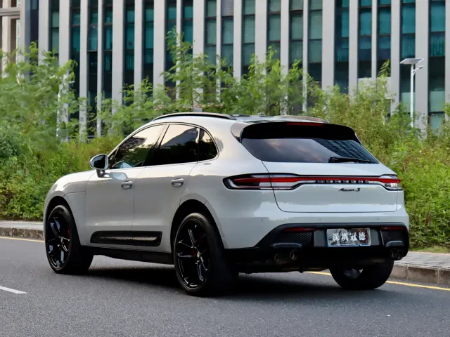 Porsche Macan — Фото автомобиля 6