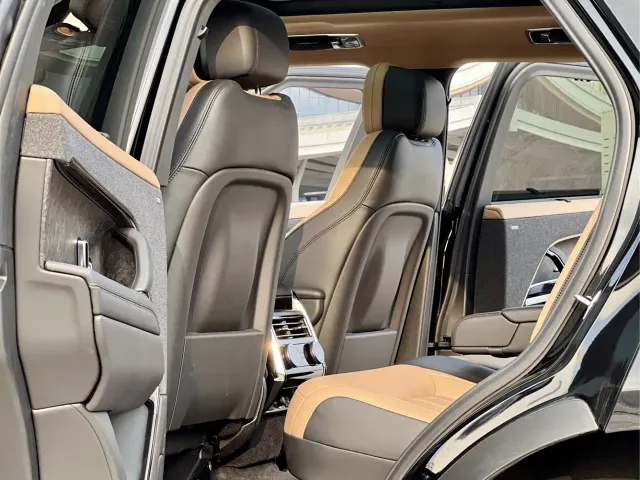 Land Rover Range Rover Sport — Фото автомобиля 6