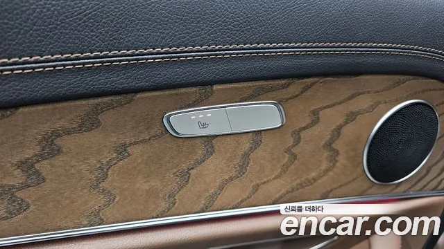 Mercedes-Benz E-Class — Фото автомобиля 16