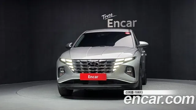 Hyundai Tucson Tucson (NX4) Дизель 2.0 2WD — Фото автомобиля 3