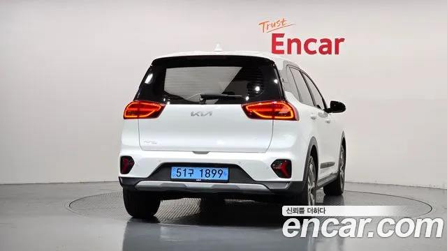 Kia Niro — Фото автомобиля 4