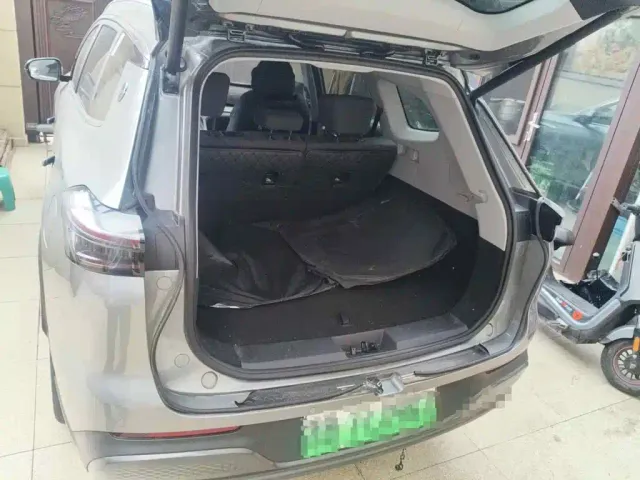 Chery Fengyun Fengyun T8 2025 Model 1.5T 130km Luxury 5-Seater — Фото автомобиля 13