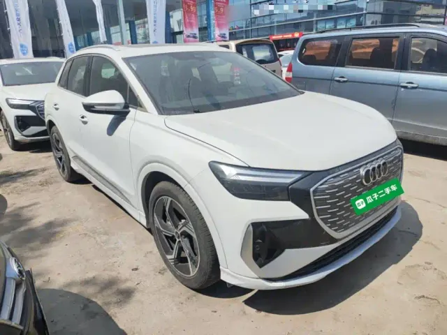 Audi Q4 e-tron — Фото автомобиля 21