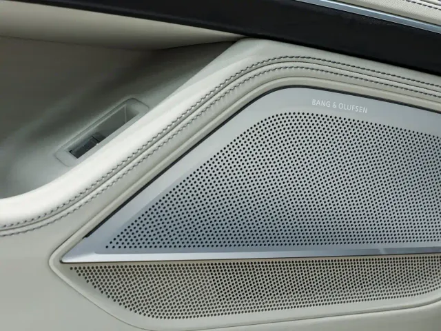 Audi A8 — Фото автомобиля 21