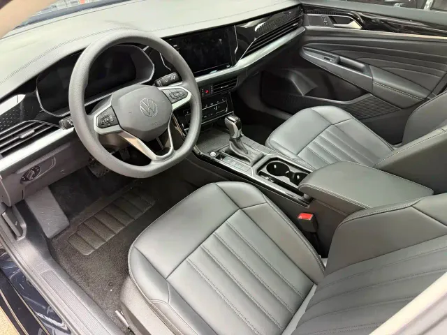 Volkswagen Passat — Фото автомобиля 8