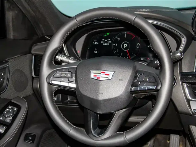 Cadillac CT5 — Фото автомобиля 15