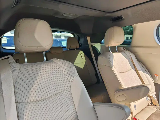 Toyota Granvia — Фото автомобиля 17
