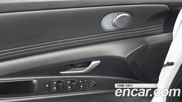 Hyundai Avante CN7 — Фото автомобиля 30