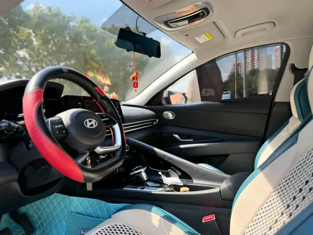 Hyundai Elantra — Фото автомобиля 19