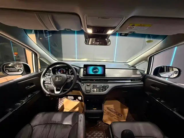 Honda Odyssey — Фото автомобиля 9
