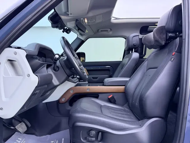 Land Rover Defender — Фото автомобиля 19