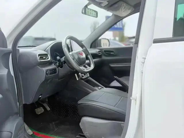Wuling Hongguang — Фото автомобиля 9