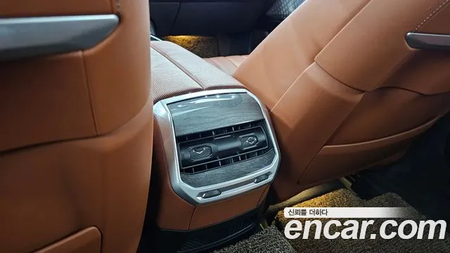 BMW 7-Series 7 серия (G70) 740i xDrive M Sport Limited — Фото автомобиля 27