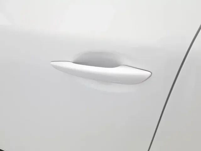Mazda Axela — Фото автомобиля 18