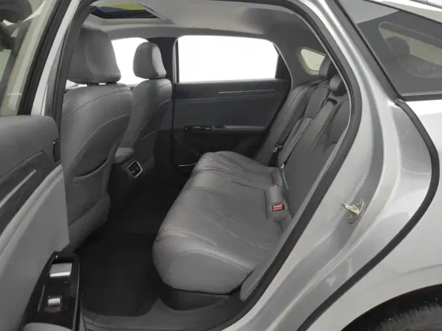 Geely Galaxy L6 — Фото автомобиля 11