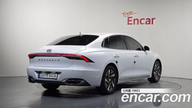 Hyundai Grandeur — Фото автомобиля 2