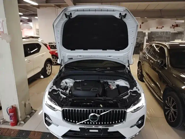 Volvo XC60 — Фото автомобиля 19