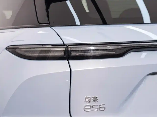 Nio ES6 — Фото автомобиля 11