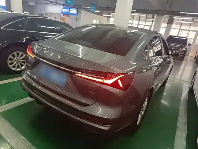 Roewe i5 — Фото автомобиля 6