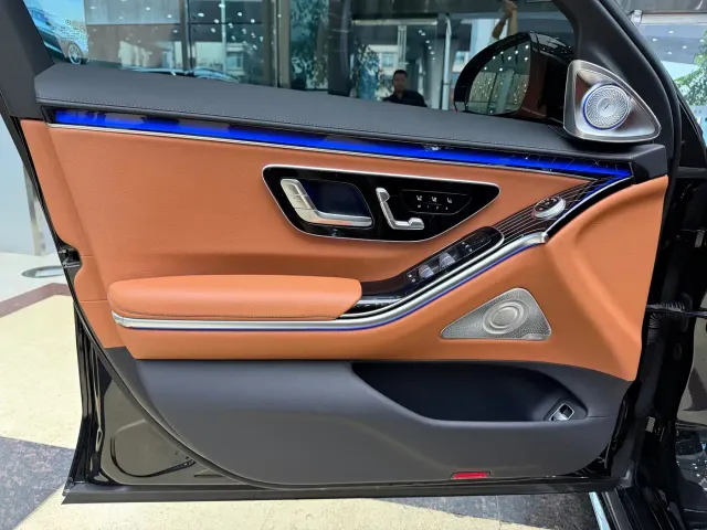 Mercedes-Benz S-Class — Фото автомобиля 5