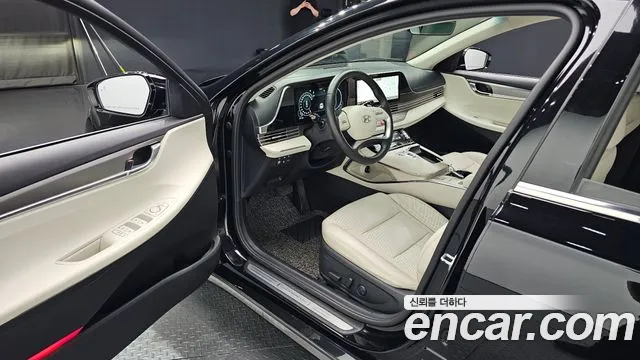 Hyundai Grandeur — Фото автомобиля 10