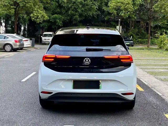 Volkswagen ID.3 — Фото автомобиля 12